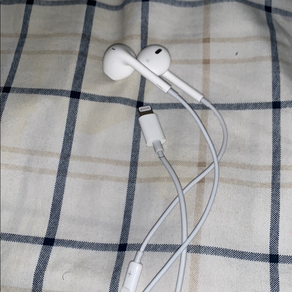 iPhone 7 headphones